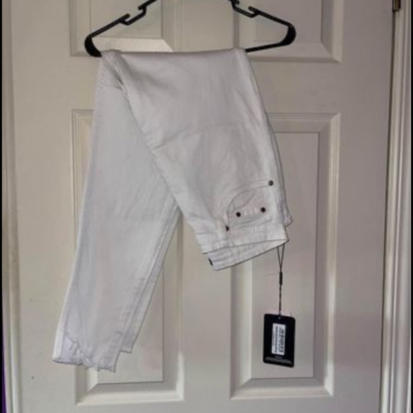 Pretty Little thing white jeans - Picture 1 of 1